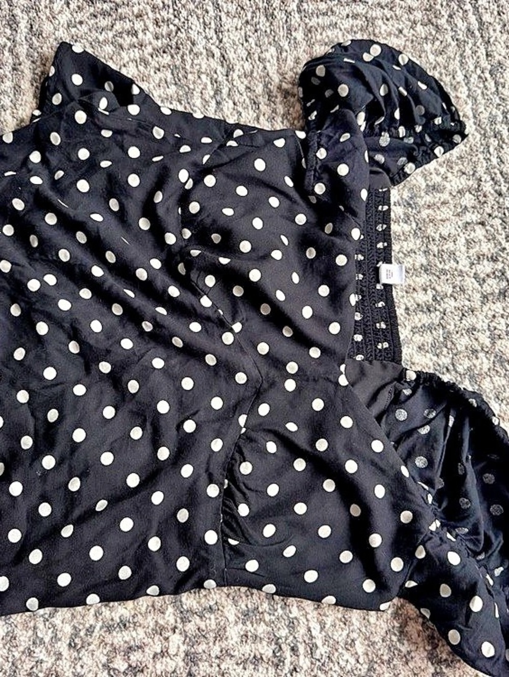 Old Navy Fitted Cap-Sleeve Top Polka Dot Blouse in Black & White Tall Large NWT